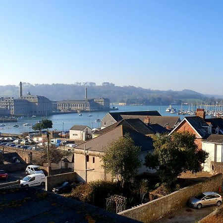 プリマスPure B - Exceptional Views Of Tamar & Royal William Yard With Free Parking & Wifiアパートメント エクステリア 写真